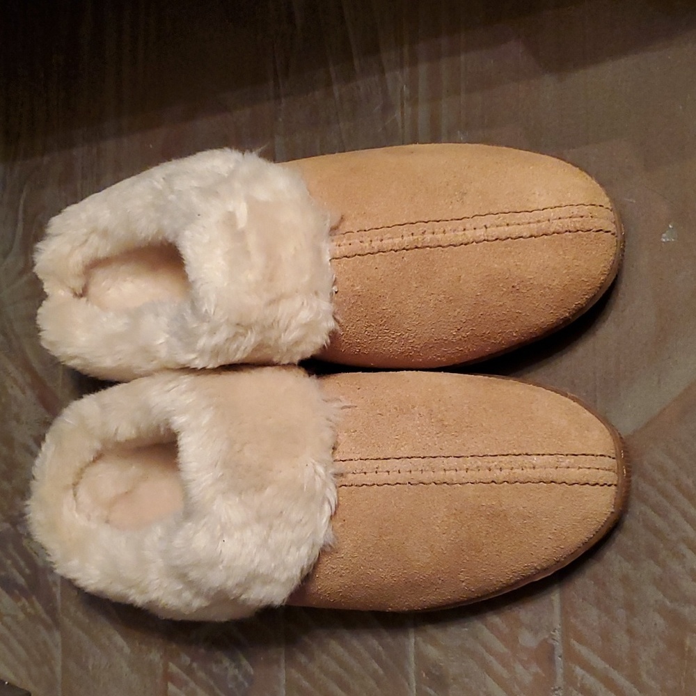 NIB MINNETONKA MOCCASINS - Picture 3 of 7